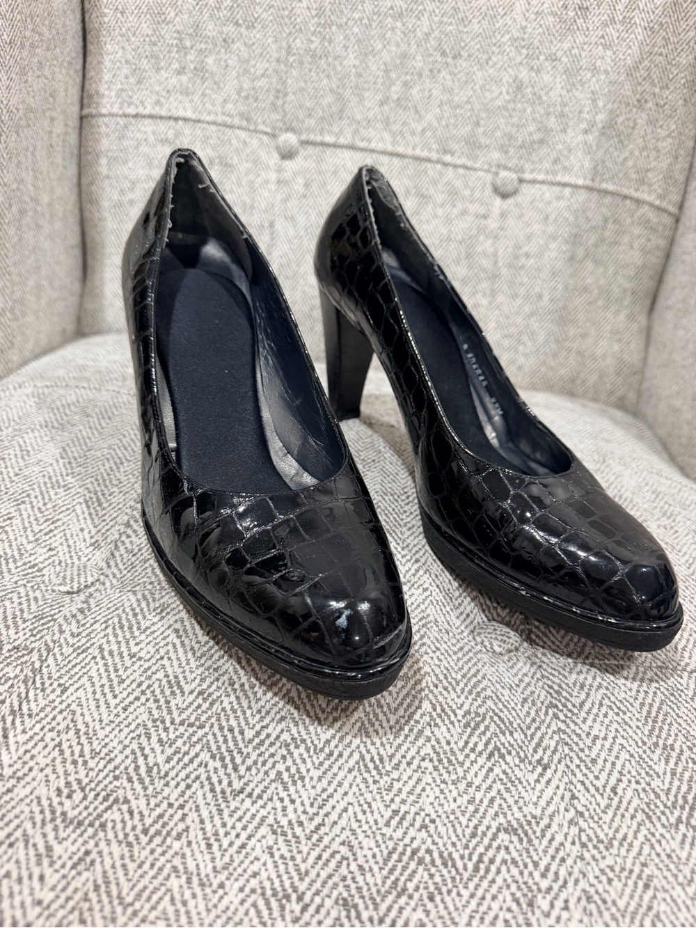 Stuart Weitzman Black Croc Embossed Patent Leather Heels
